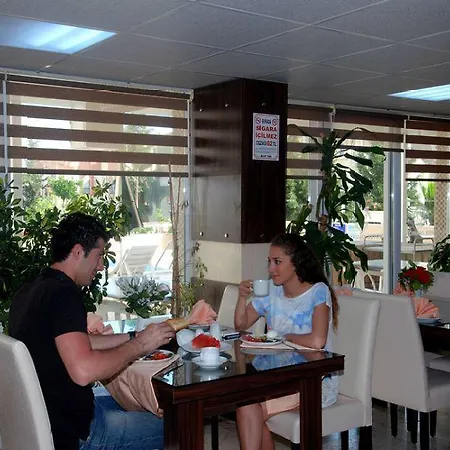 Hotel Lara Diamond Antalya